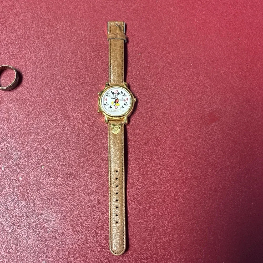 Disney Mickey Mouse Lorus V422 0010 It's A Small World Musical Watch Needs Batte